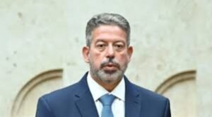 Arthur Lira na mira do governo