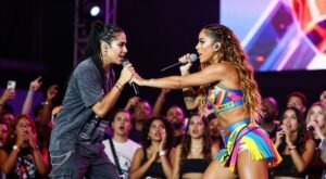 Anitta expulsa Pocah do palco após cantora surgir bêbada em show.