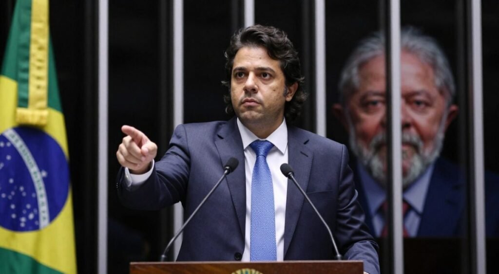 Nikolas Ferreira pede prisão de Lula após alegação de crime.